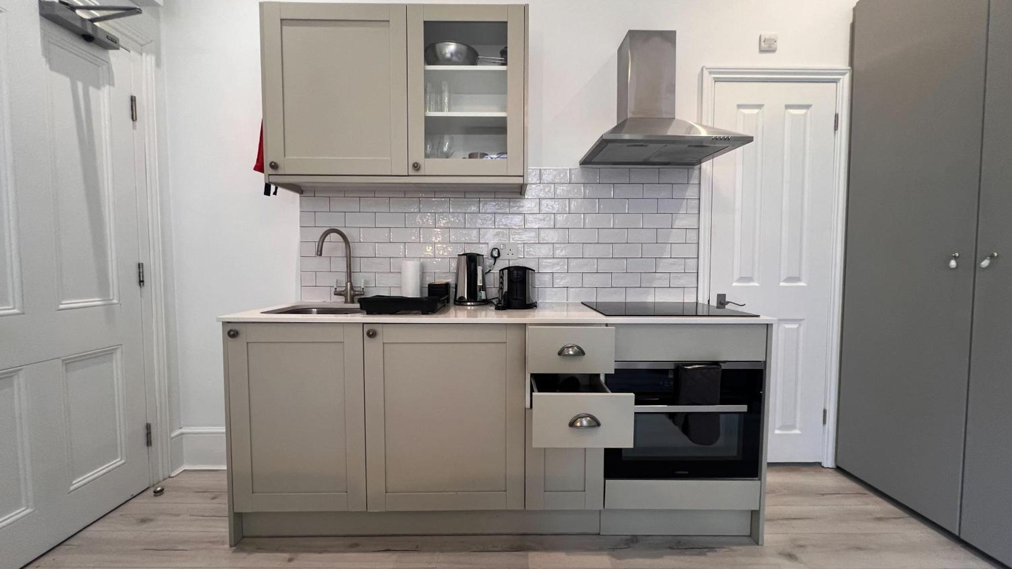 Regent's Park Apartment